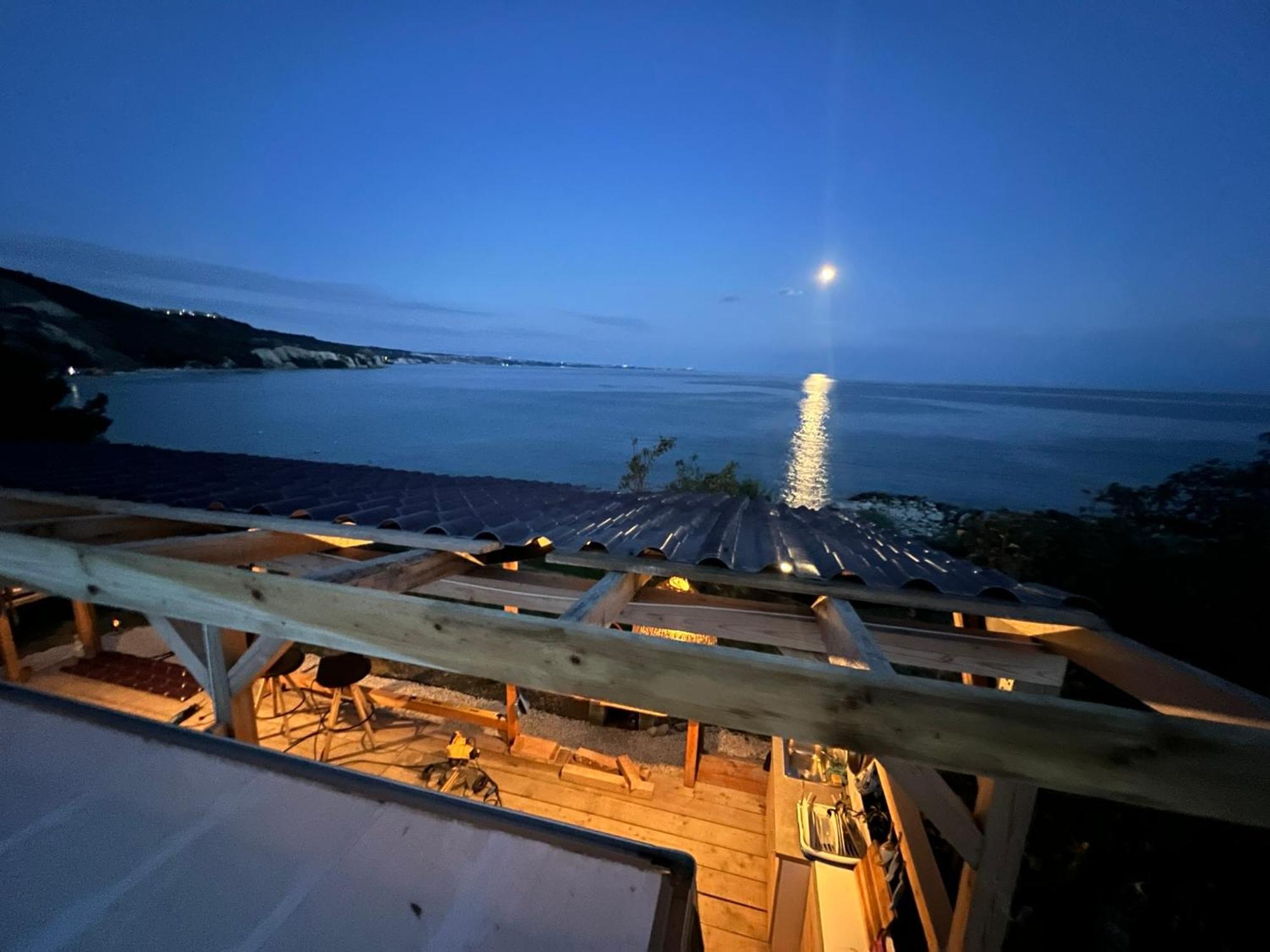 Karavana Tropicana Varna Exteriér fotografie